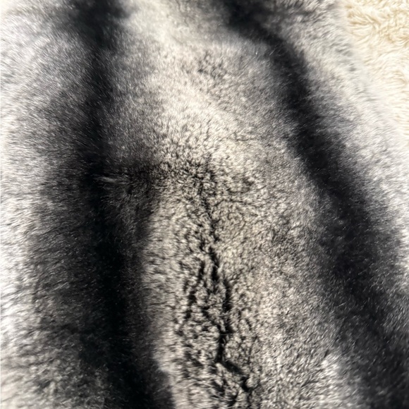 Real Fur Pull-Through Scarf Michael Kors 

• 100% Rex Rabbit - Picture 3 of 15